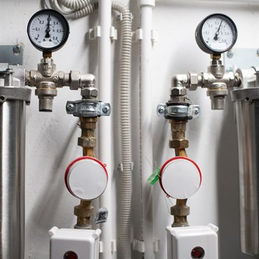 SS Tank vs Plastic Tank: Which Is Better for Your Home?